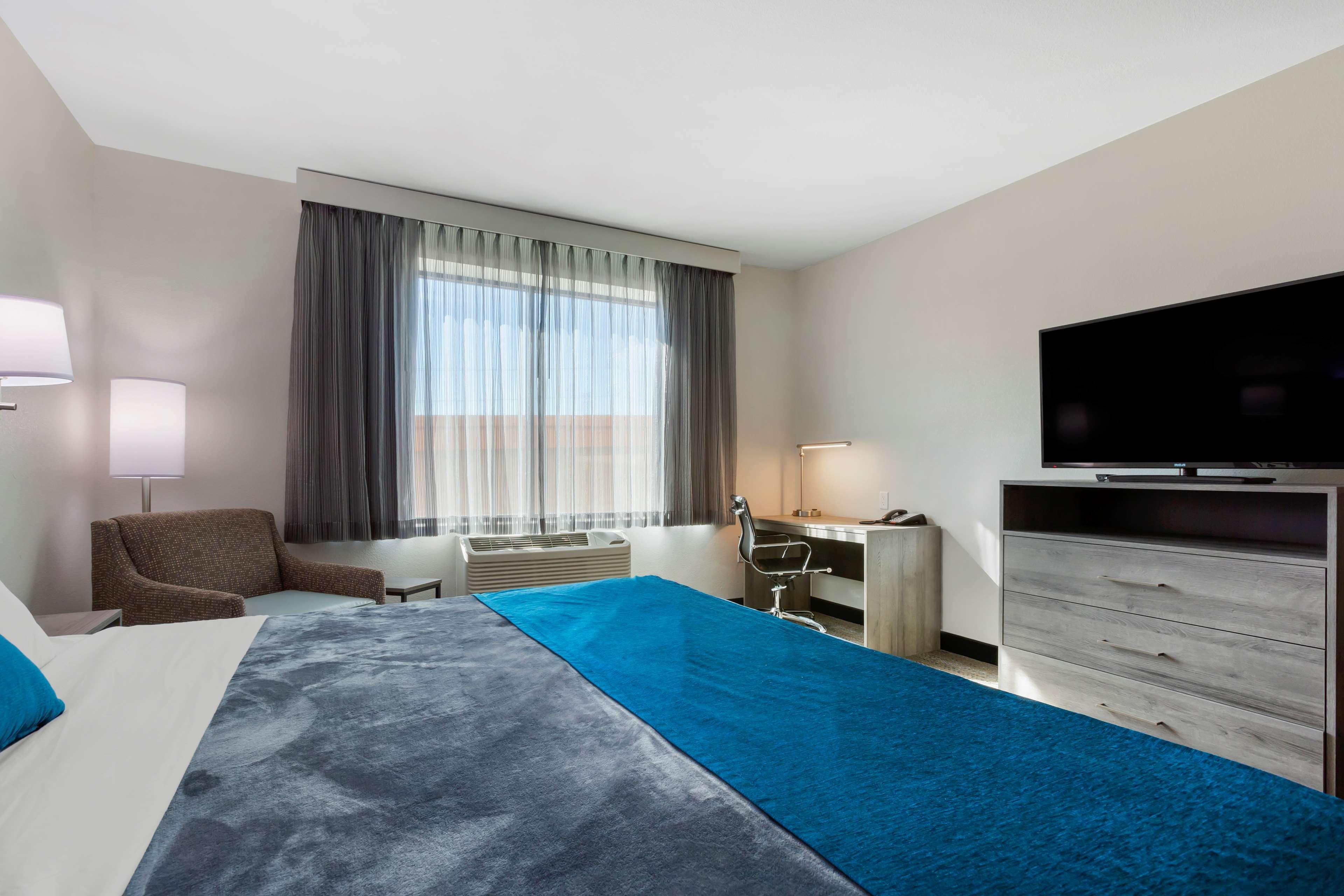 Best Western Plus Executive Residency Phoenix North Happy Valley Exterior photo