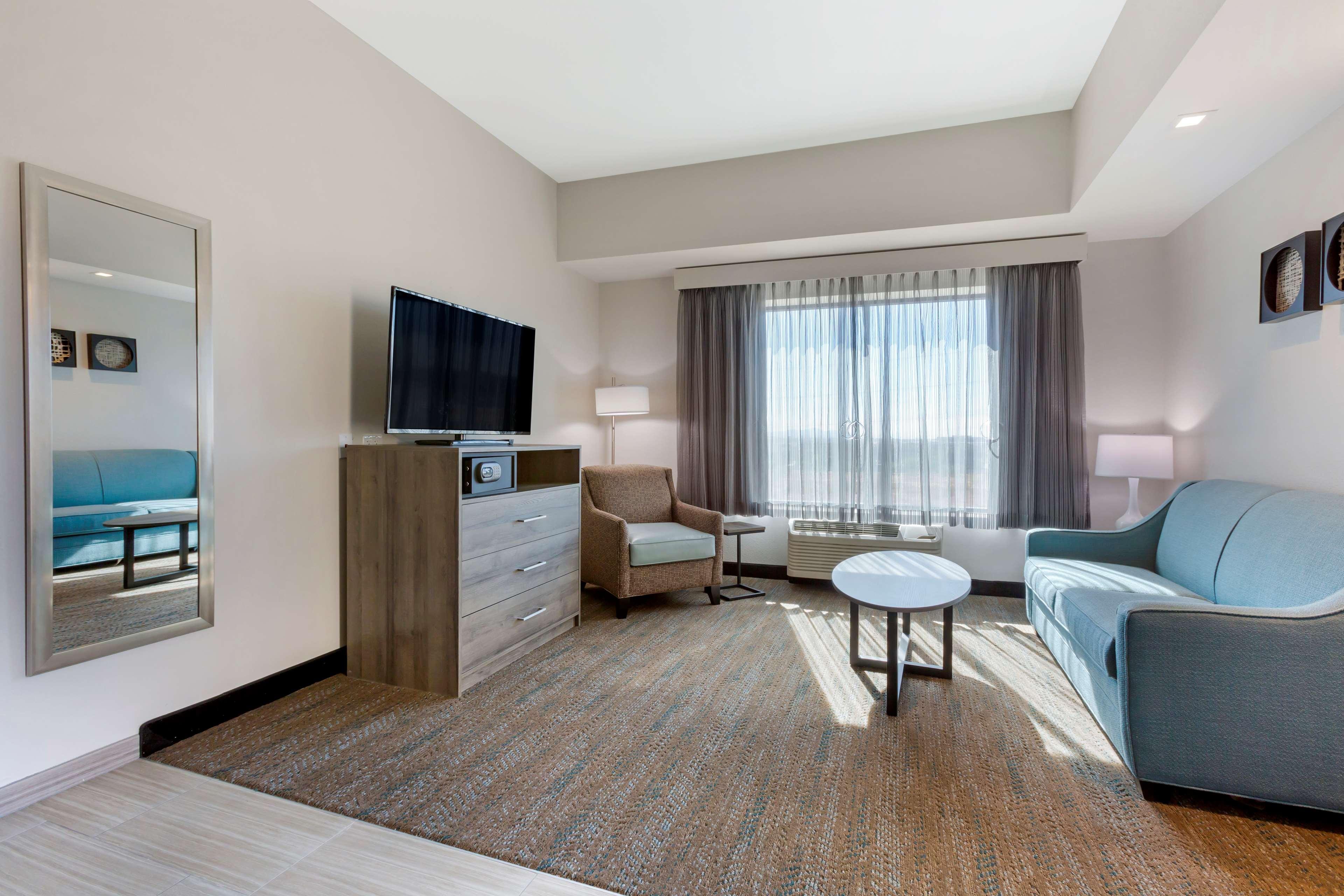 Best Western Plus Executive Residency Phoenix North Happy Valley Exterior photo