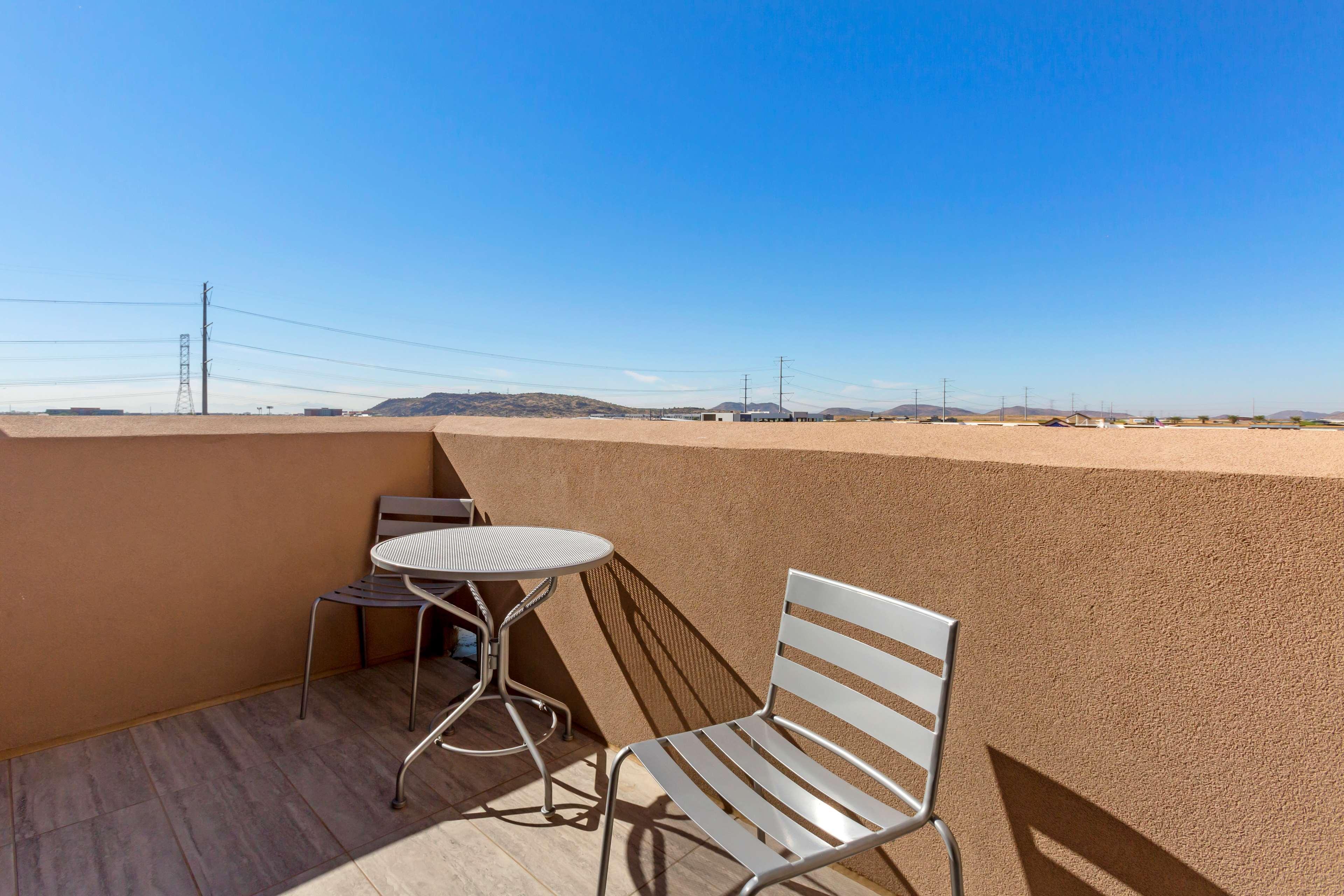 Best Western Plus Executive Residency Phoenix North Happy Valley Exterior photo