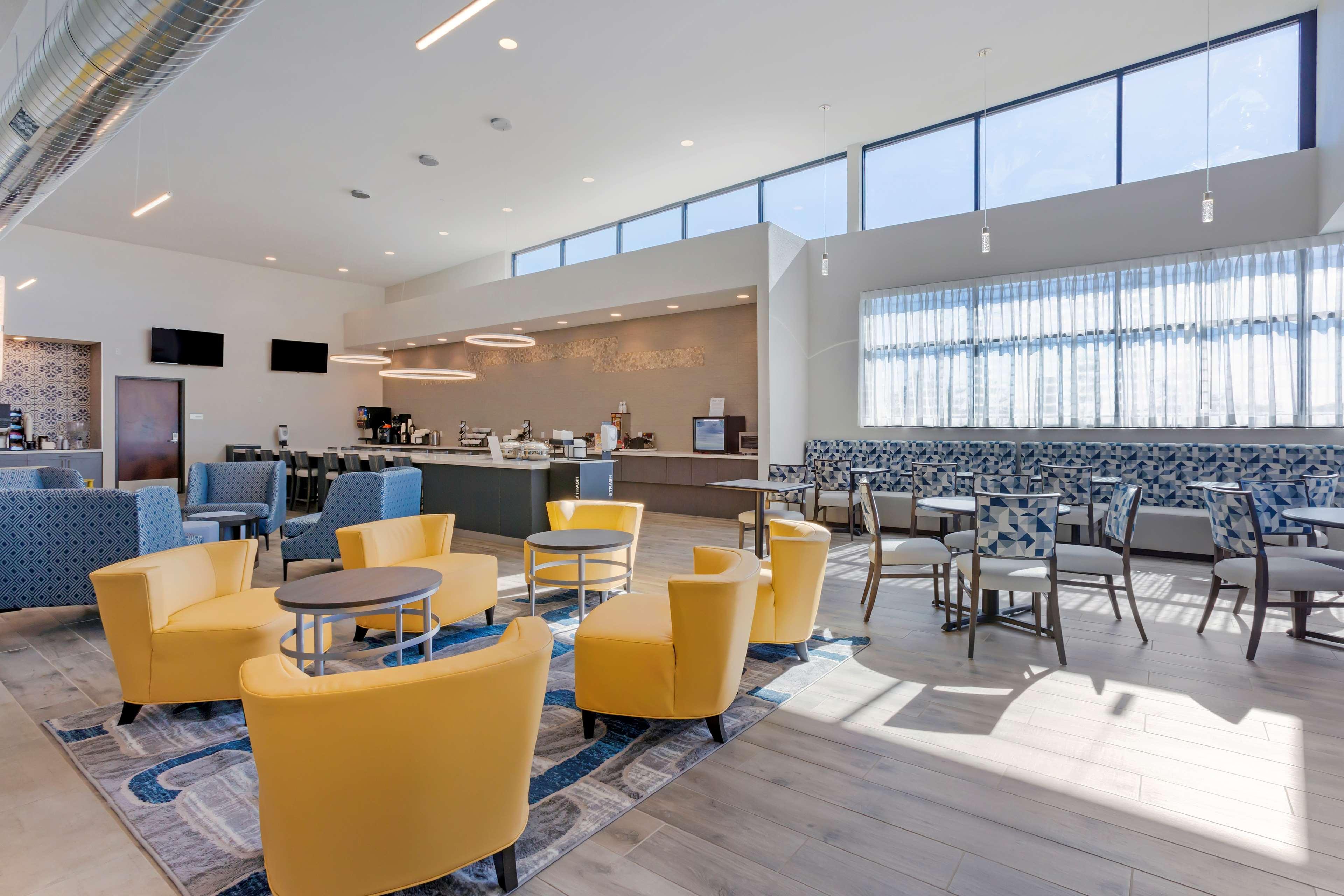 Best Western Plus Executive Residency Phoenix North Happy Valley Exterior photo