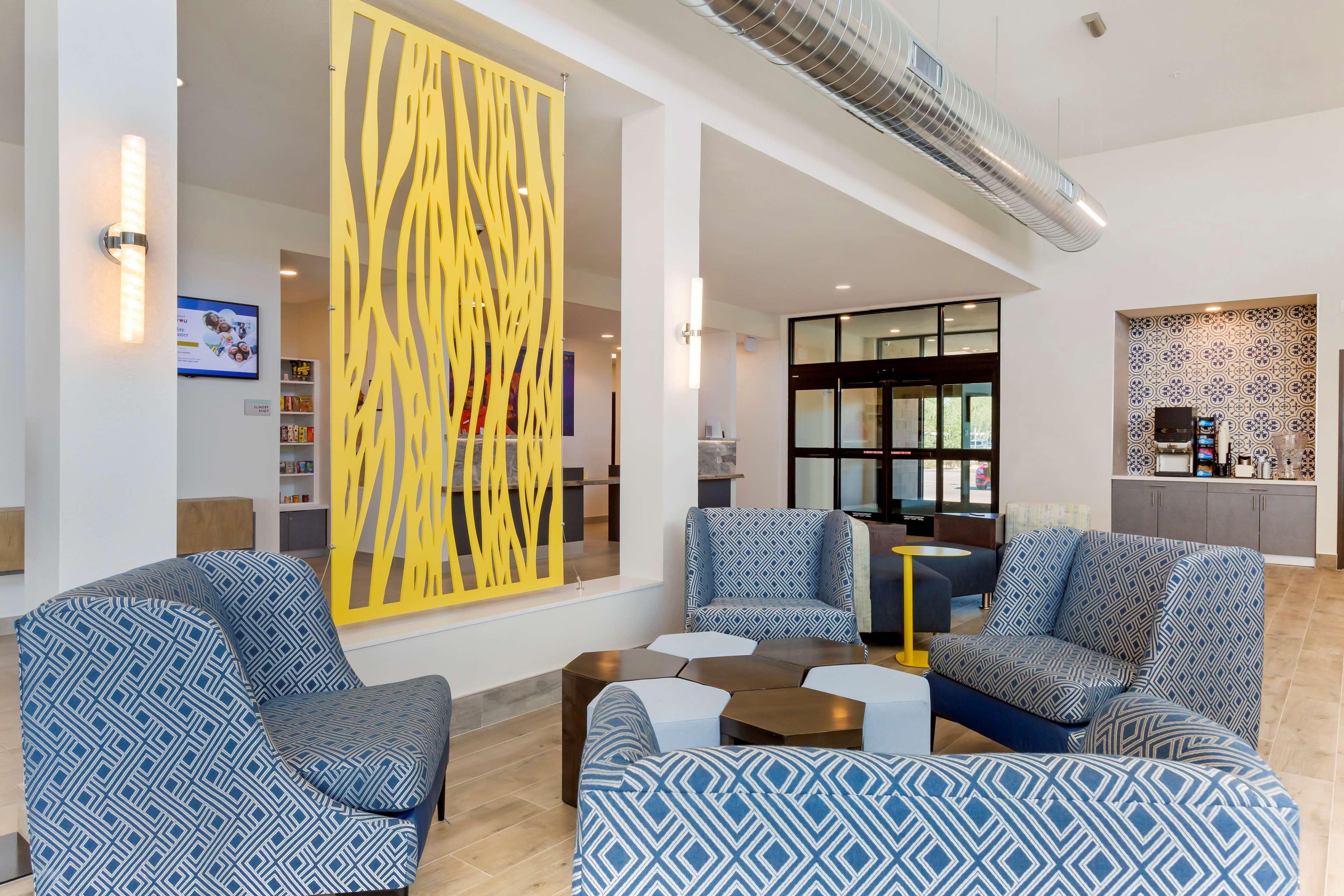 Best Western Plus Executive Residency Phoenix North Happy Valley Exterior photo